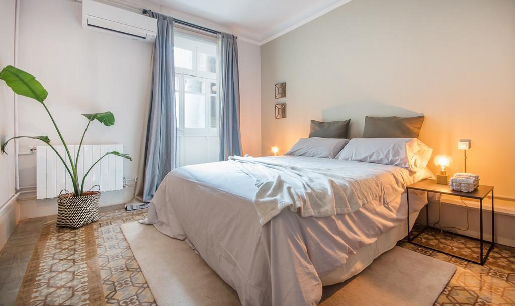You Stylish Boutique Apartments Барселона Екстер'єр фото